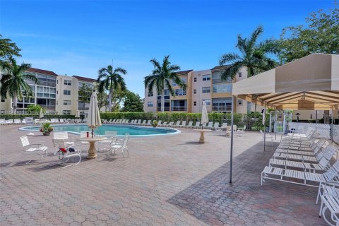 Condo in Lauderdale Lakes, Florida, 1 bedroom  № 1057664 - photo 28