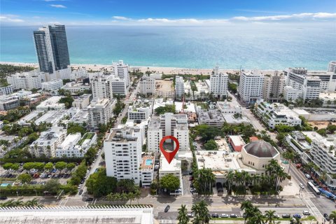 Condominio en venta en Miami Beach, Florida, 1 dormitorio, 71.53 m2 № 1331654 - foto 2