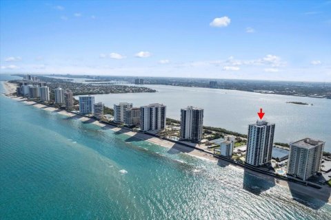 Condominio en venta en Riviera Beach, Florida, 2 dormitorios, 109.72 m2 № 1068125 - foto 19