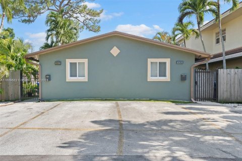 Propiedad comercial en venta en Wilton Manors, Florida, 210.7 m2 № 1241444 - foto 25