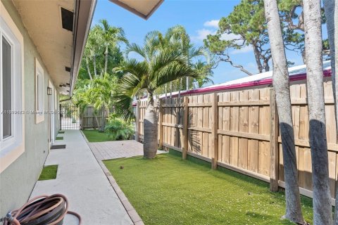 Immobilier commercial à vendre à Wilton Manors, Floride: 210.7 m2 № 1241444 - photo 17