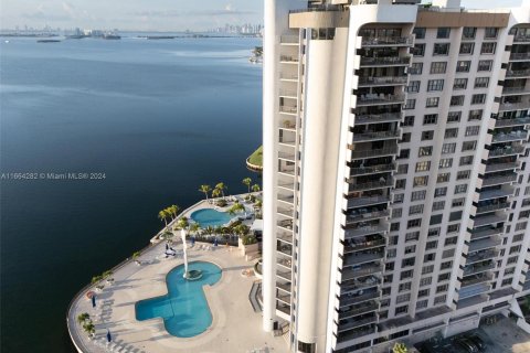 Condo in Miami, Florida, 2 bedrooms  № 1375802 - photo 18