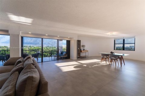 Condominio en venta en Miami, Florida, 2 dormitorios, 215.53 m2 № 1375802 - foto 16