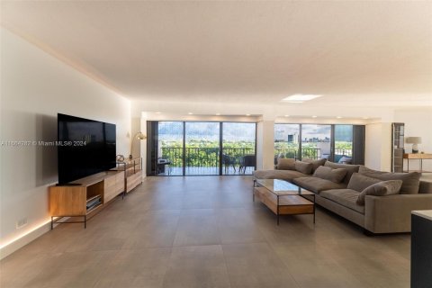 Condominio en venta en Miami, Florida, 2 dormitorios, 215.53 m2 № 1375802 - foto 17