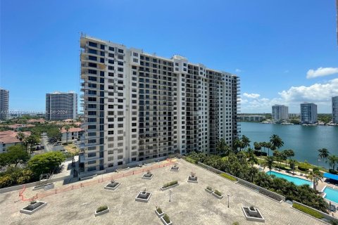 Condo in Aventura, Florida, 3 bedrooms  № 1209384 - photo 15