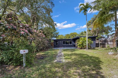 House in Wilton Manors, Florida 2 bedrooms, 96.71 sq.m. № 1029632 - photo 6