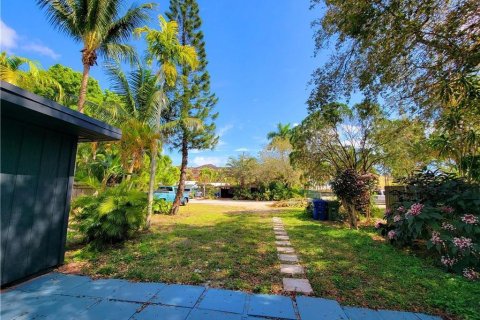 House in Wilton Manors, Florida 2 bedrooms, 96.71 sq.m. № 1029632 - photo 12