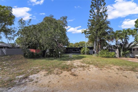 House in Wilton Manors, Florida 2 bedrooms, 96.71 sq.m. № 1029632 - photo 8