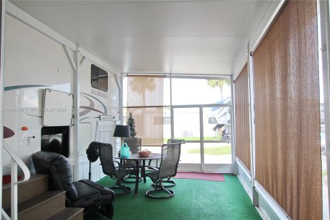 Casa en venta en Okeechobee, Florida, 1 dormitorio, 32.52 m2 № 1060463 - foto 17