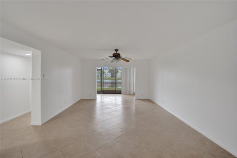 Condominio en venta en Delray Beach, Florida, 2 dormitorios, 124.4 m2 № 1234202 - foto 15