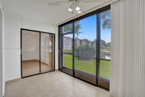 Condominio en venta en Delray Beach, Florida, 2 dormitorios, 124.4 m2 № 1234202 - foto 27