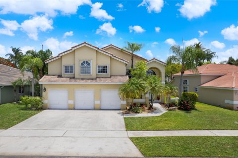 Villa ou maison à vendre à Pembroke Pines, Floride: 5 chambres, 327.02 m2 № 1226953 - photo 1