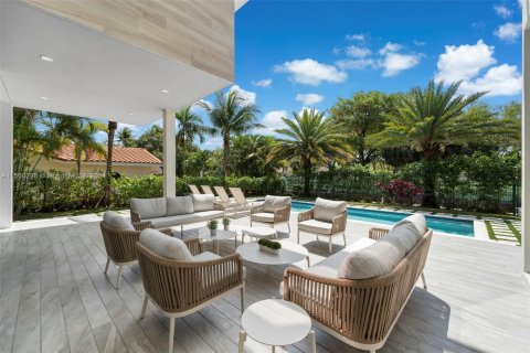 Villa ou maison à vendre à Hallandale Beach, Floride: 6 chambres, 516.54 m2 № 1095364 - photo 30