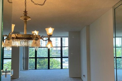 Condo in Hallandale Beach, Florida, 1 bedroom  № 1061003 - photo 18