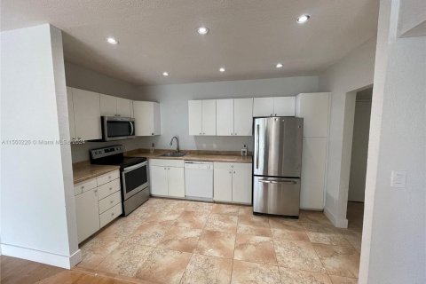 Copropriété à vendre à Sunny Isles Beach, Floride: 2 chambres, 141.68 m2 № 1060983 - photo 19