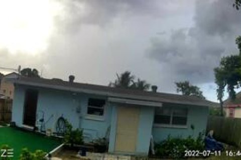House in Riviera Beach, Florida 2 bedrooms, 80.27 sq.m. № 1022030 - photo 12