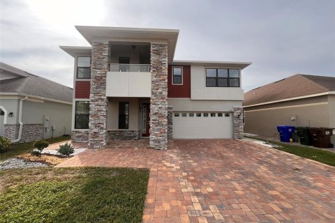 House in Kissimmee, Florida 4 bedrooms, 282.79 sq.m. № 1431783 - photo 1