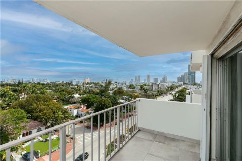 Condominio en venta en Miami Beach, Florida, 2 dormitorios, 76.27 m2 № 1044891 - foto 23