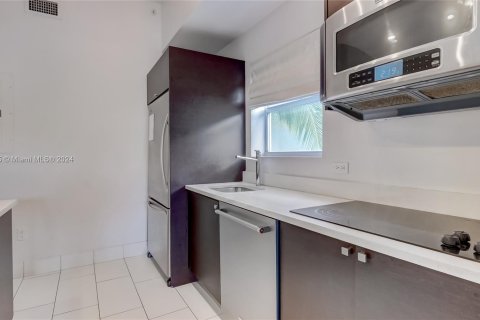 Condominio en venta en Doral, Florida, 1 dormitorio, 99.41 m2 № 1059614 - foto 3