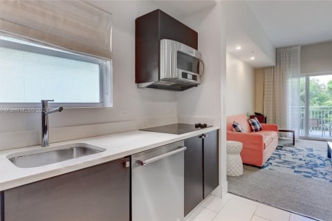 Condominio en venta en Doral, Florida, 1 dormitorio, 99.41 m2 № 1059614 - foto 2