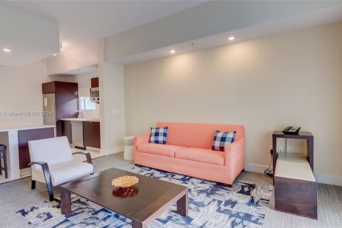 Condominio en venta en Doral, Florida, 1 dormitorio, 99.41 m2 № 1059614 - foto 9