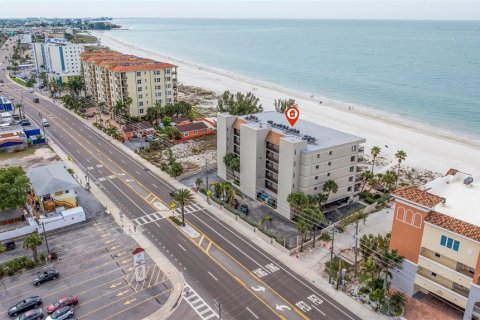 Condominio en venta en Madeira Beach, Florida, 3 dormitorios, 135.17 m2 № 1064683 - foto 9