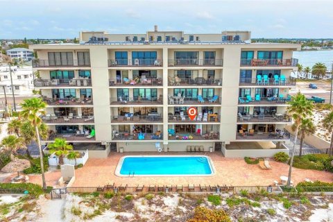 Condominio en venta en Madeira Beach, Florida, 3 dormitorios, 135.17 m2 № 1064683 - foto 8