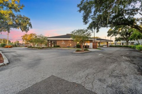 Commercial property in Lakeland, Florida 602.01 sq.m. № 1379809 - photo 10