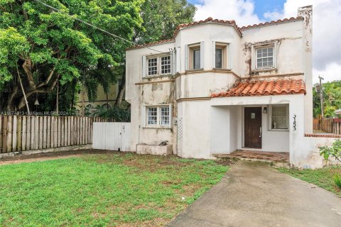 Villa ou maison à vendre à Miami Beach, Floride: 5 chambres, 238.02 m2 № 1396987 - photo 1