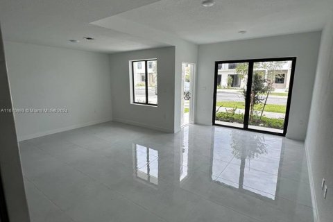 Townhouse in Homestead, Florida 4 bedrooms № 1396761 - photo 3