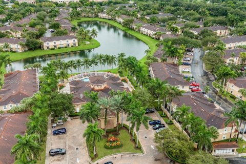 Condo in Miramar, Florida, 3 bedrooms  № 1396758 - photo 25