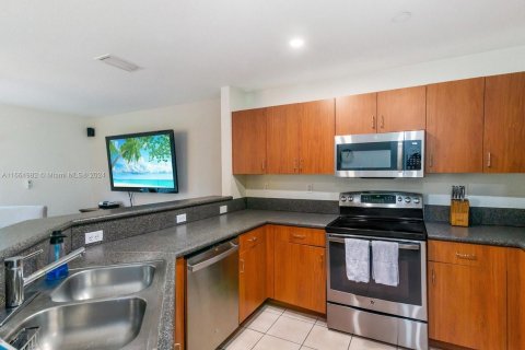 Condo in Miramar, Florida, 3 bedrooms  № 1396758 - photo 14