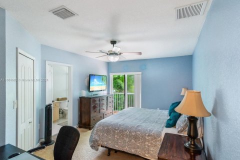 Condo in Miramar, Florida, 3 bedrooms  № 1396758 - photo 16