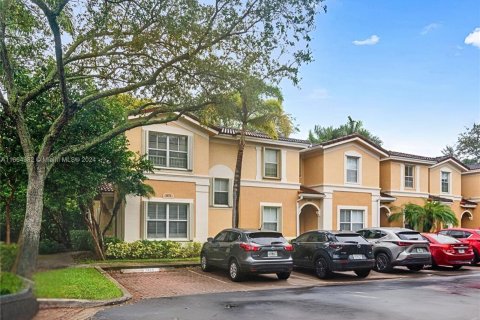 Copropriété à vendre à Miramar, Floride: 3 chambres, 114.73 m2 № 1396758 - photo 1