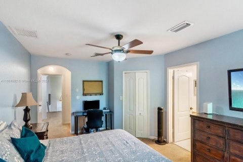 Condo in Miramar, Florida, 3 bedrooms  № 1396758 - photo 17