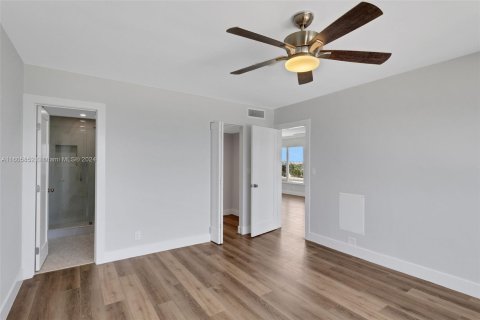Condo in Lauderdale-by-the-Sea, Florida, 2 bedrooms  № 1226589 - photo 8