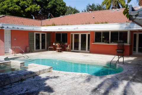 Casa en venta en Miami, Florida, 4 dormitorios, 303.05 m2 № 1409073 - foto 10