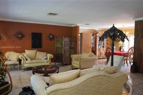 Casa en venta en Miami, Florida, 4 dormitorios, 303.05 m2 № 1409073 - foto 6