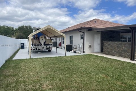 Villa ou maison à vendre à Homestead, Floride: 4 chambres, 230.86 m2 № 1227927 - photo 10