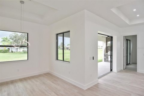 Villa ou maison à vendre à Punta Gorda, Floride: 4 chambres, 183.3 m2 № 1337636 - photo 5