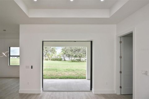 Villa ou maison à vendre à Punta Gorda, Floride: 4 chambres, 183.3 m2 № 1337636 - photo 2