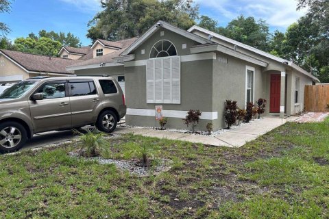 Villa ou maison à louer à Lutz, Floride: 4 chambres, 124.12 m2 № 1337602 - photo 1