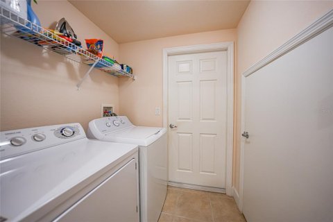 Condo in Punta Gorda, Florida, 2 bedrooms  № 1337635 - photo 25