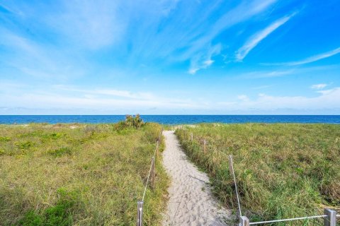 Condo in Pompano Beach, Florida, 2 bedrooms  № 1072474 - photo 2