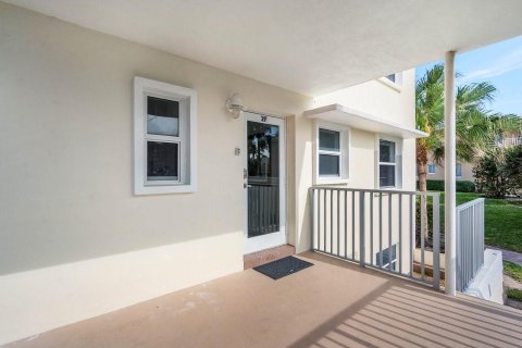 Copropriété à vendre à Pompano Beach, Floride: 2 chambres, 78.04 m2 № 1072474 - photo 20