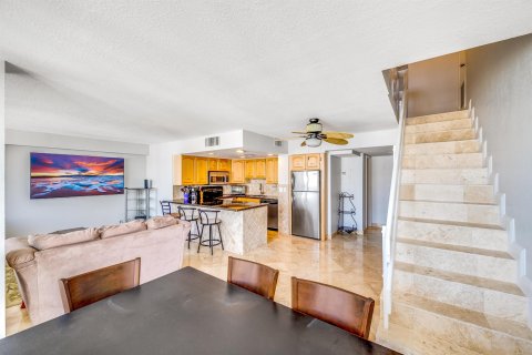 Copropriété à vendre à Pompano Beach, Floride: 2 chambres, 114.73 m2 № 1060059 - photo 6