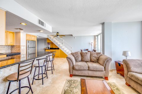 Copropriété à vendre à Pompano Beach, Floride: 2 chambres, 114.73 m2 № 1060059 - photo 2