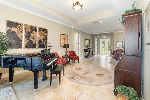 House in Sorrento, Florida 4 bedrooms, 274.53 sq.m. № 1397269 - photo 13