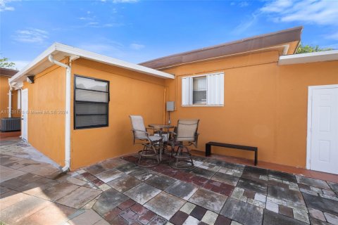 Immobilier commercial à vendre à Miami, Floride: 215.44 m2 № 1291816 - photo 20