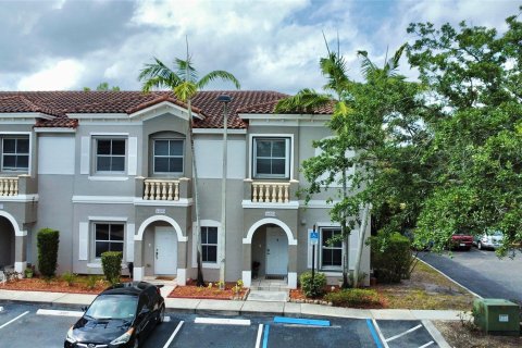 Townhouse in Hollywood, Florida 3 bedrooms, 116.22 sq.m. № 1168916 - photo 22